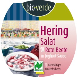 Salata de hering bio-verde cu sfecla rosie in sos de iaurt